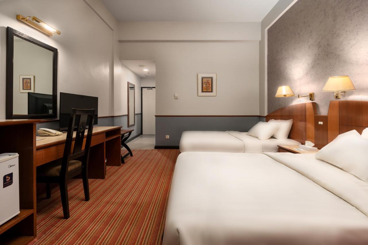 Merrida Hotel Klang Esterno foto